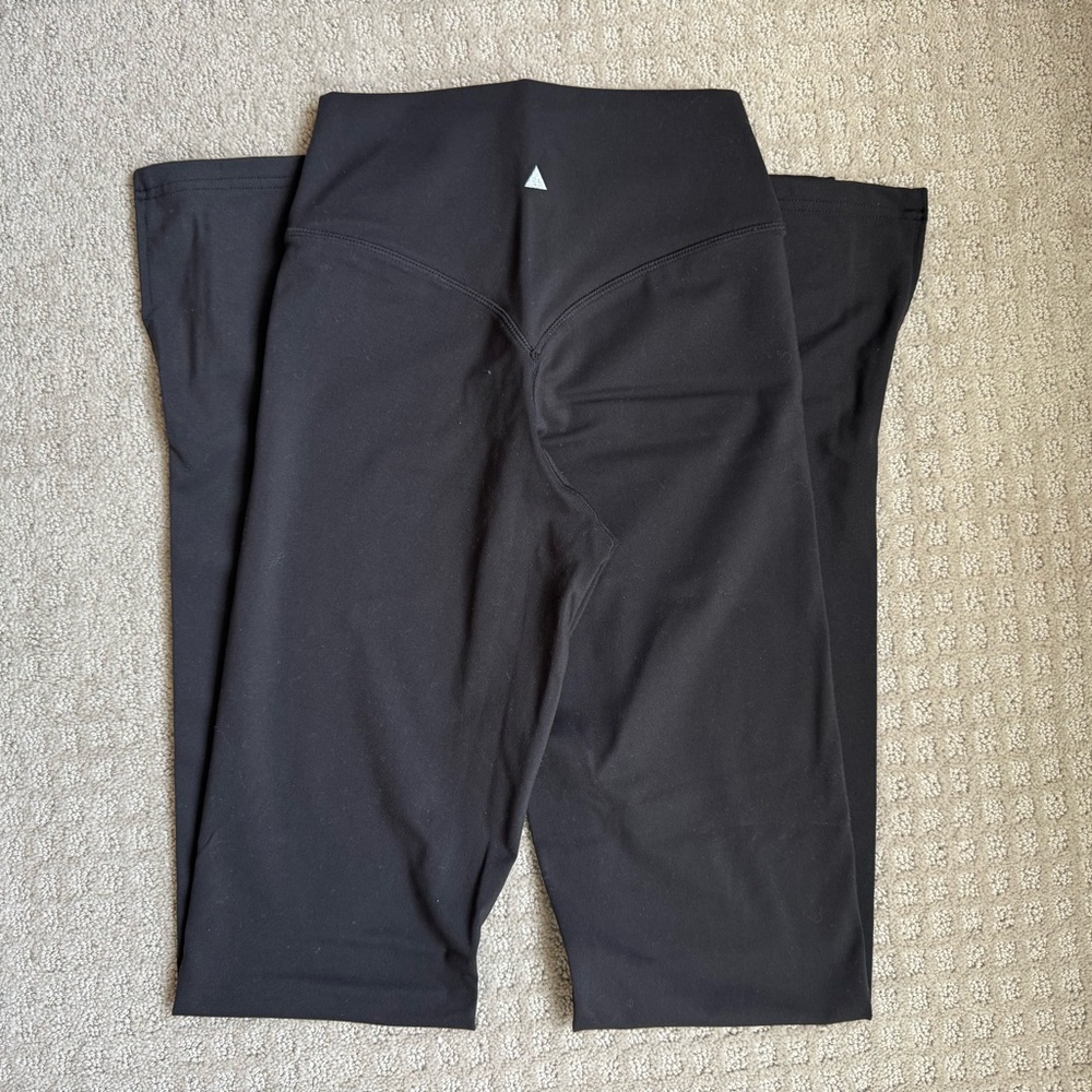 Vitality Cloud I Split Hem Flare Black Leggings